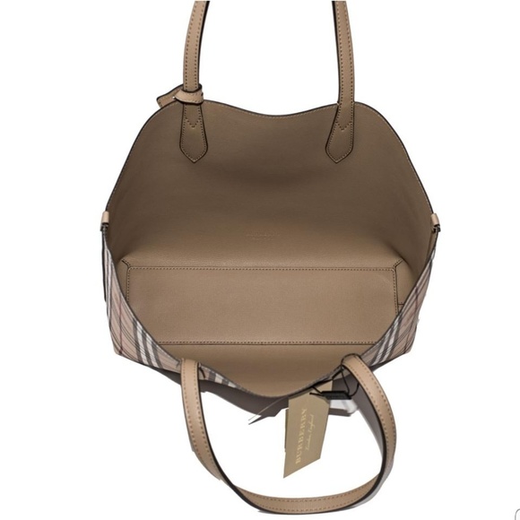 Burberry Reversible Tan/Beige Tote Bag NWT - Picture 5 of 8